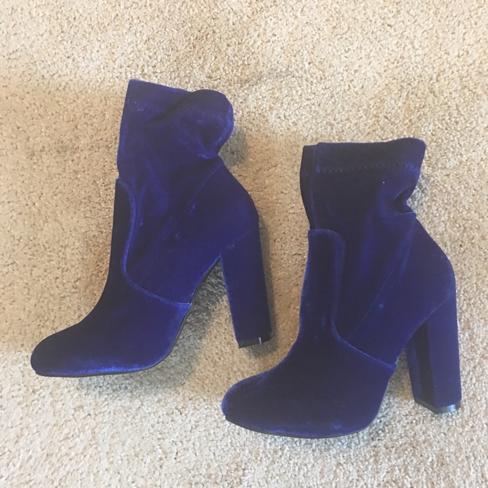 Yoki blue suede booties